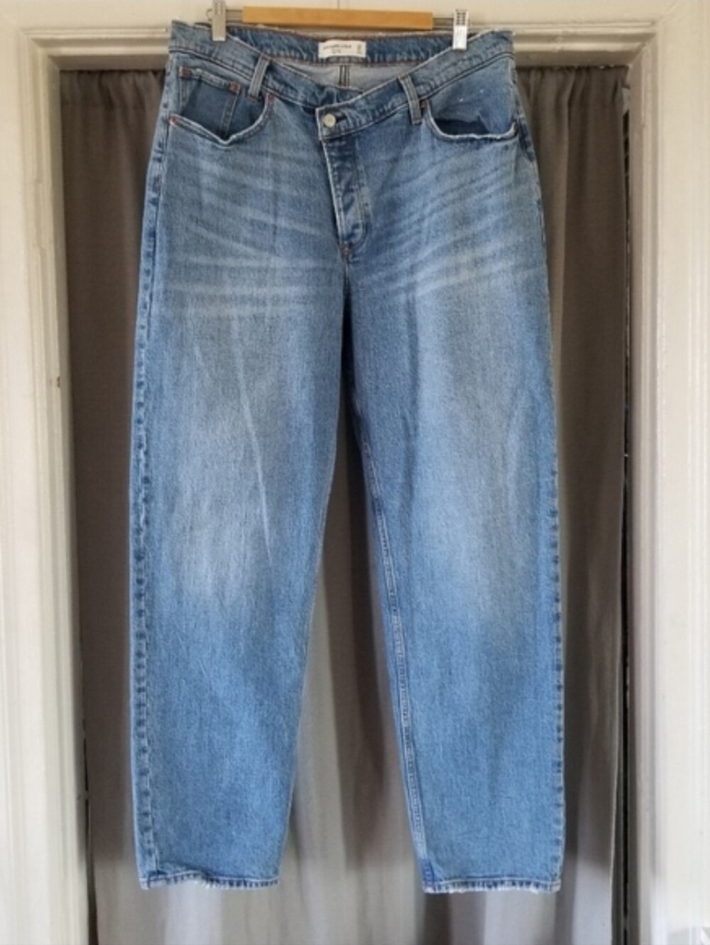 Abercrombie & Fitch | The Dad High Rise Jeans 14/32